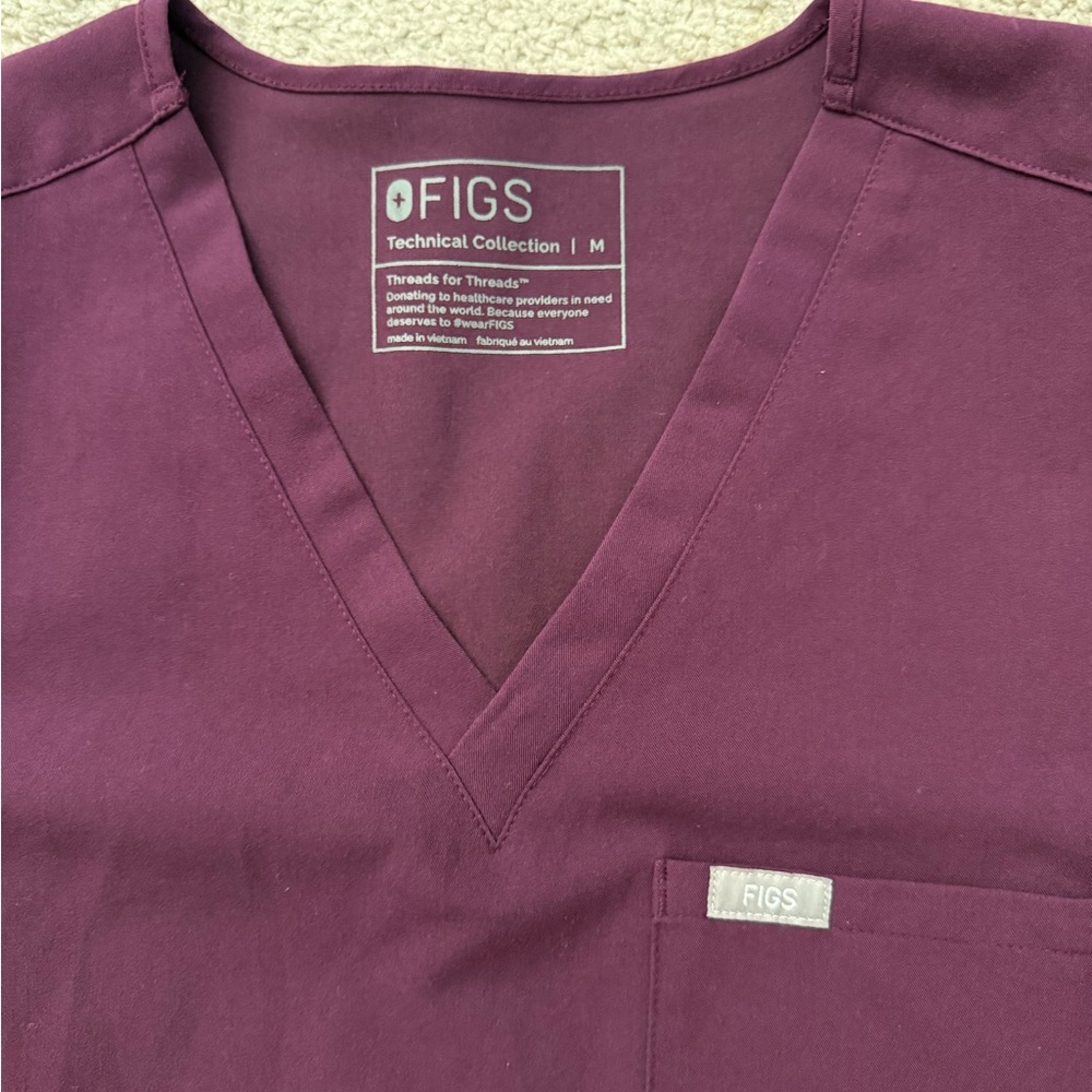 FIGS Deep Purple Zamora & Catarina scrubs set - Picture 4 of 7